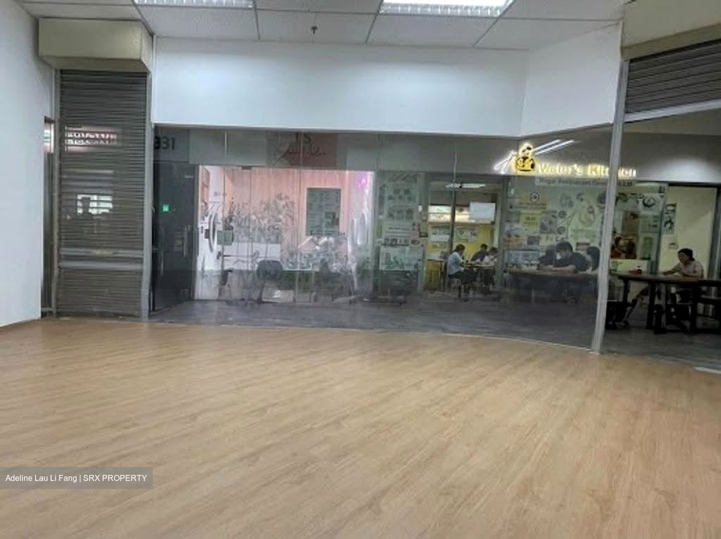 Sunshine Plaza (D7), Retail #636314041